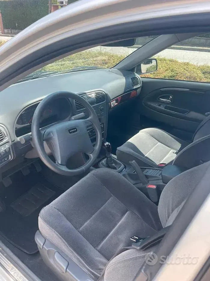 Usata Volvo S40 109 CV (80 kW) 2000 Grigio Berlina