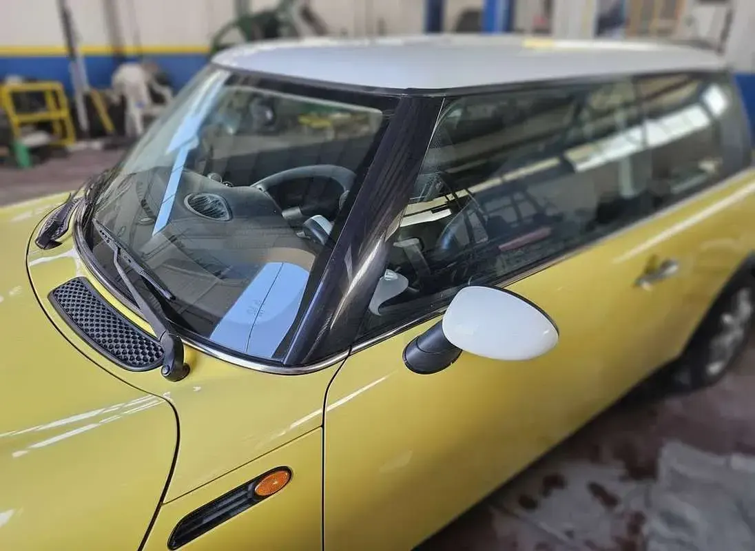 Usata Mini Cooper 116 CV (85 kW) 2003 Giallo Utilitaria