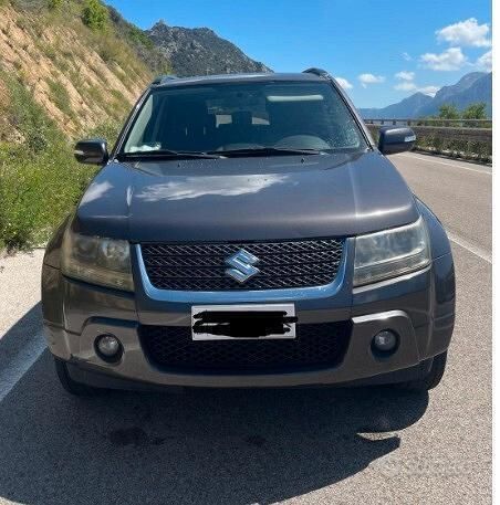 Usata Suzuki Grand Vitara 129 CV (94 kW) 2010 Grigio SUV
