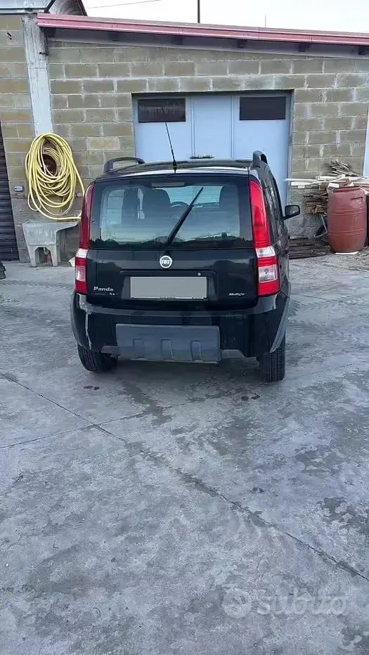 Usata Fiat Panda 4x4 69 CV (50 kW) 2007 Nero Utilitaria