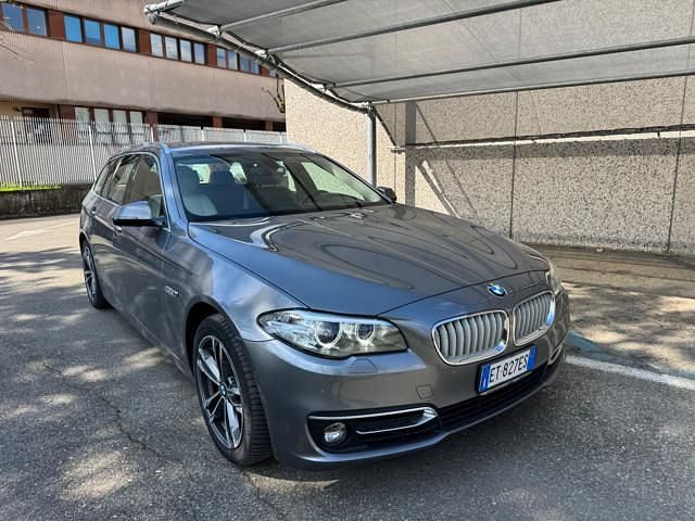 Usata BMW 520 Efficient Dynamics 184 CV (135 kW) 2013 Grigio metallizzato Station wagon