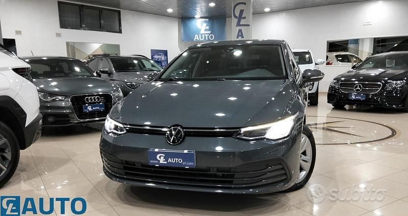 Usata VW Golf VIII Style 115 CV (84 kW) 2023 Grigio Berlina