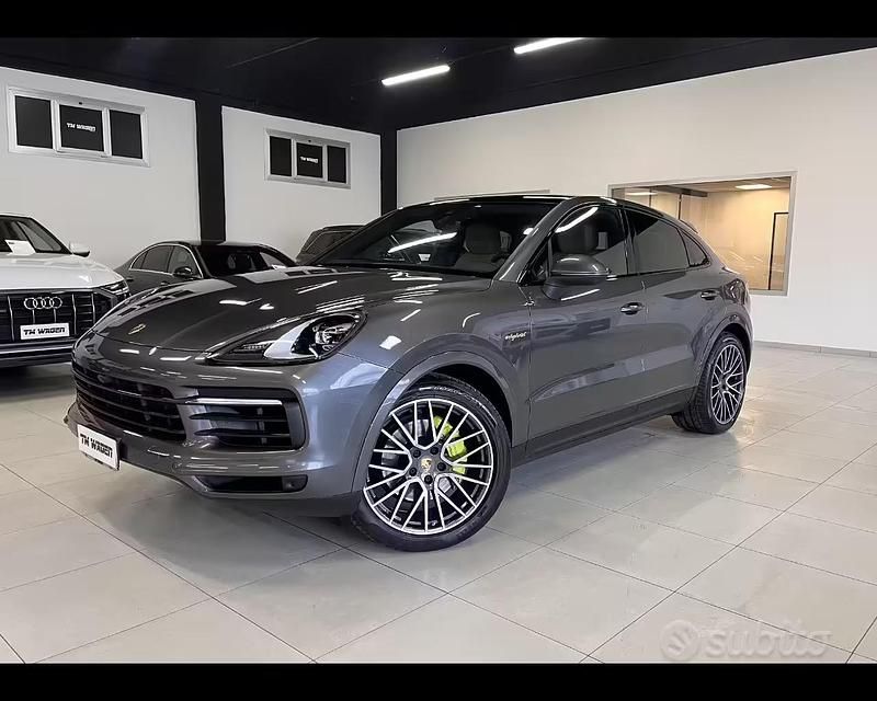 Usata Porsche Cayenne 340 CV (250 kW) 2021 Grigio SUV