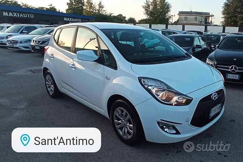 Usata Hyundai ix20 90 CV (66 kW) 2016 Bianco Utilitaria