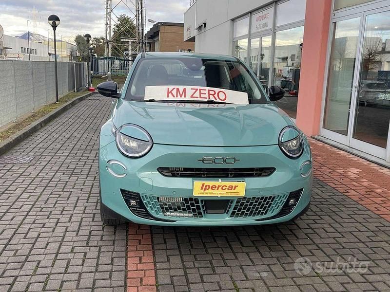 Nuova Fiat 600 Style 145 CV (106 kW) 2025 Verde SUV