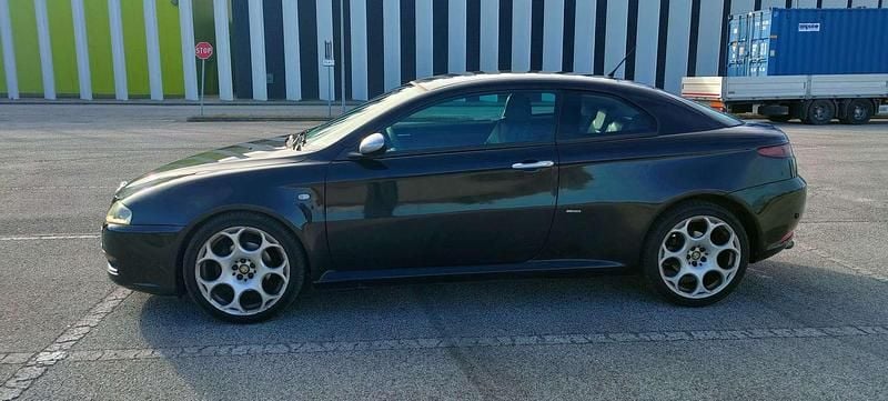 Usata Alfa Romeo GT 150 CV (110 kW) 2007 Nero Coupé
