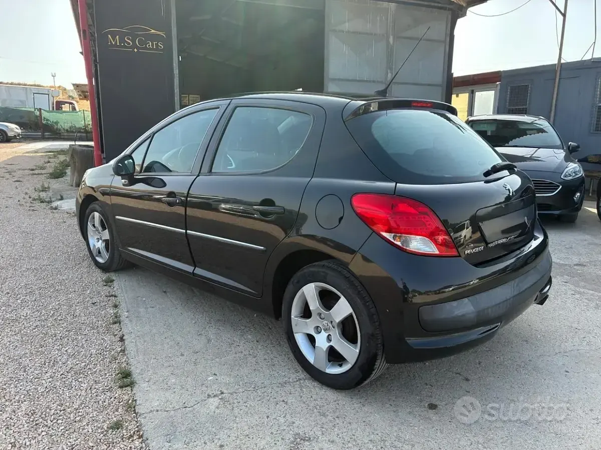 Usata Peugeot 207 90 CV (66 kW) 2010 Nero Berlina