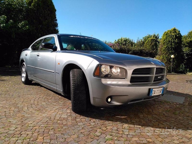 Usata Dodge Charger 250 CV (183 kW) 2005 Grigio Berlina