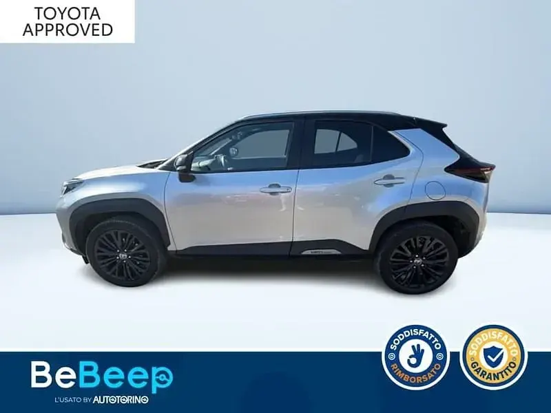 Usata Toyota Yaris Cross 116 CV (85 kW) 2022 Argento SUV