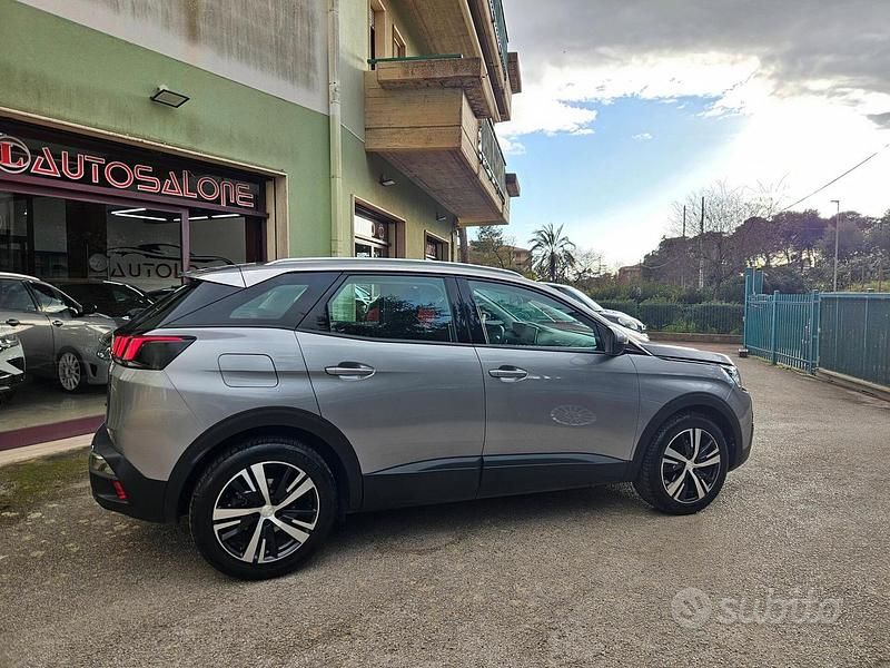 Usata Peugeot 3008 Allure 130 CV (95 kW) 2020 Grigio SUV