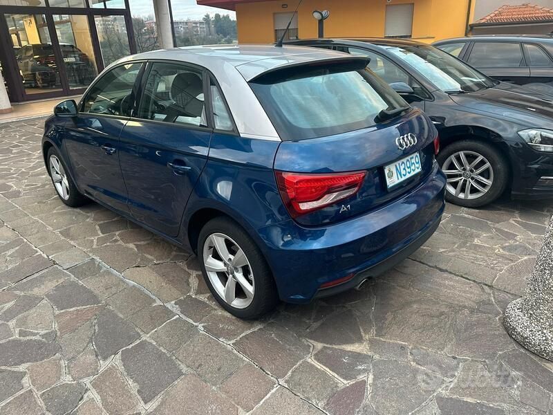 Usata 2015 Audi A1 S-Line Due volumi | 12.750 € (Buon prezzo) - Immagine 1/4