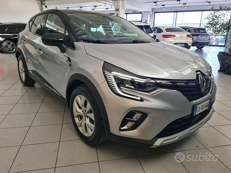 Usata Renault Captur Intens 101 CV (74 kW) 2020 Argento SUV