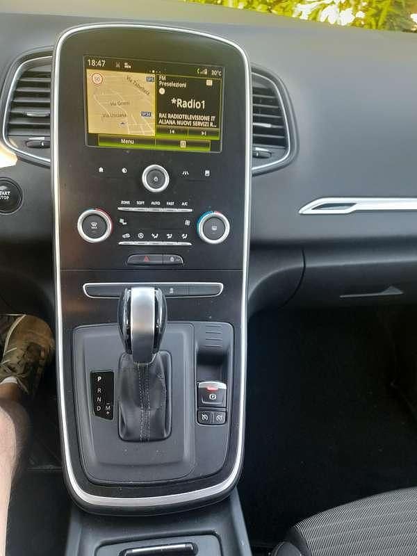 Usata Renault Grand Scénic IV Zen 110 CV (80 kW) 2017 Bianco Monovolume