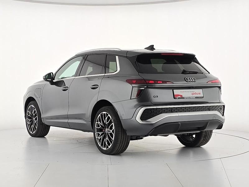 Nuova Audi Q3 Business 272 CV (200 kW) 2025 Grigio SUV