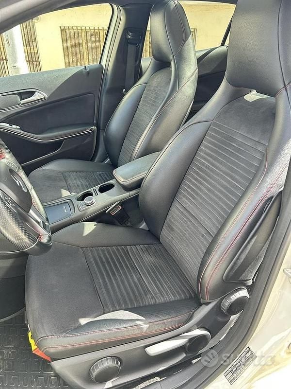 Usata Mercedes GLA220 Premium 170 CV (125 kW) 2014 Bianco SUV