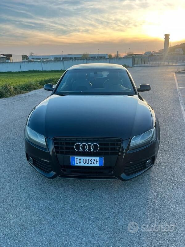 Nero Usata 2011 Audi A5 S-Line Coupé | 10.000 € (Buon prezzo) - Immagine 1/4