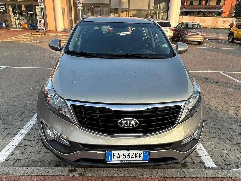 Usata Kia Sportage Active 135 CV (99 kW) 2015 Argento SUV