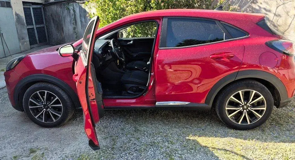 Second-hand Ford Puma 125 CP (91 kW) 2023 Roșu SUV