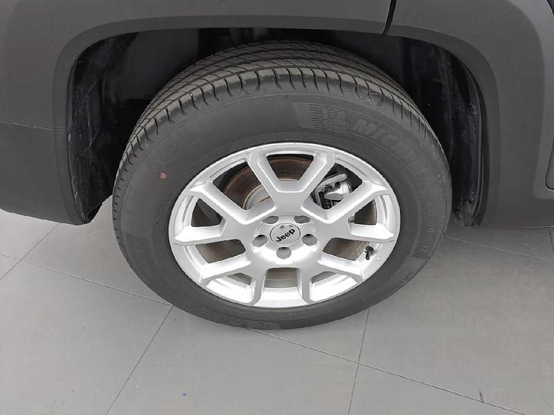 Usata Jeep Renegade Altitude 130 CV (95 kW) 2024 Grigio SUV