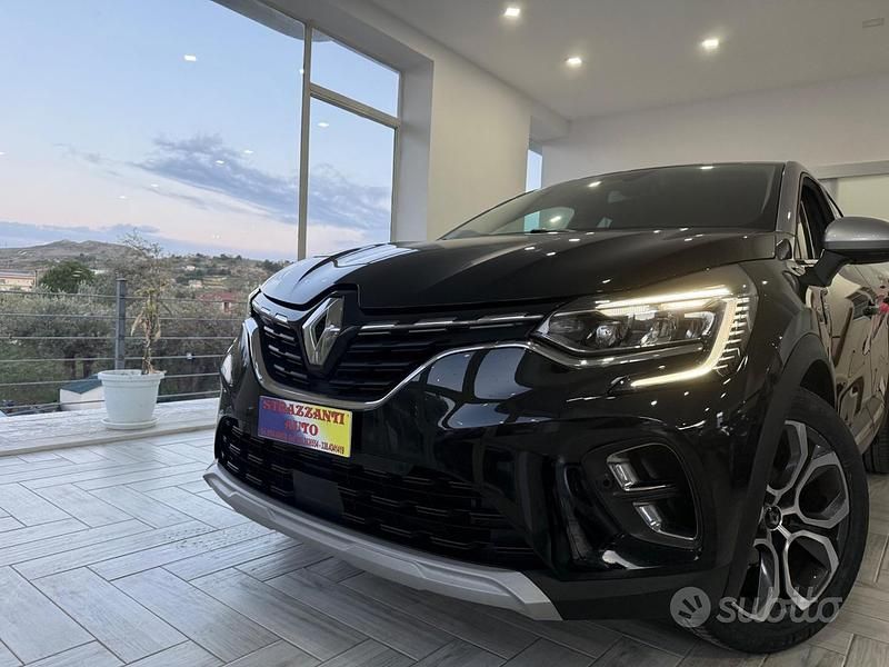 Usata Renault Captur 115 CV (84 kW) 2021 Nero SUV