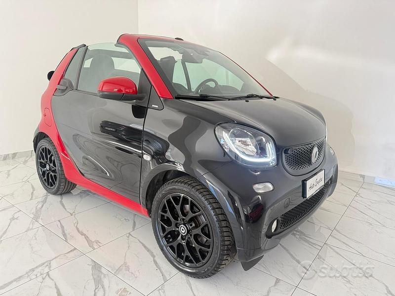 Usata Smart ForTwo Cabrio Passion 71 CV (52 kW) 2019 Nero Cabrio