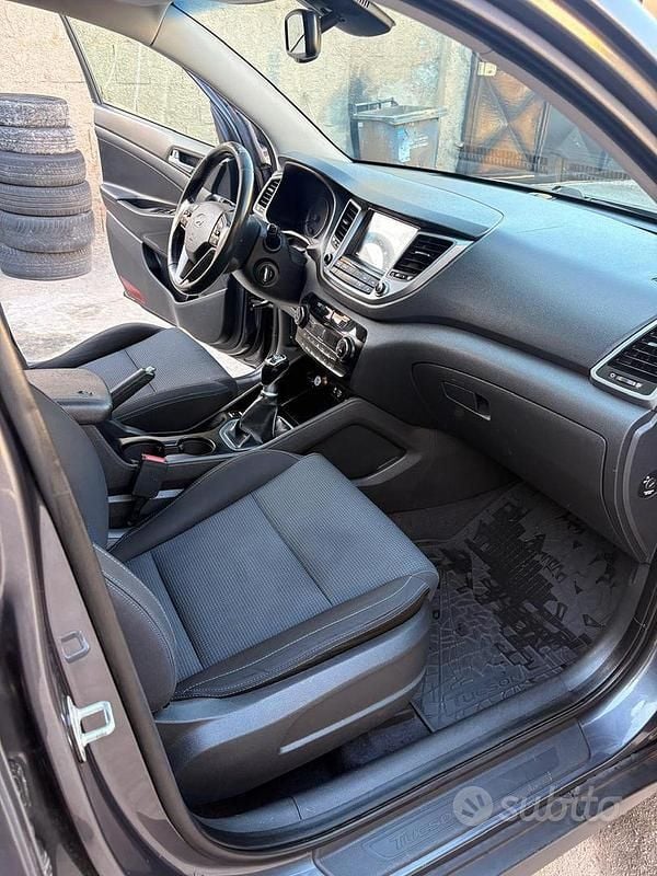 Usata Hyundai Tucson 116 CV (85 kW) 2018 Grigio SUV