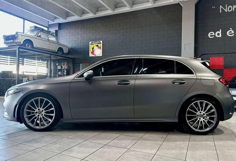 Usata Mercedes A180 Premium 116 CV (85 kW) 2019 Grigio Berlina