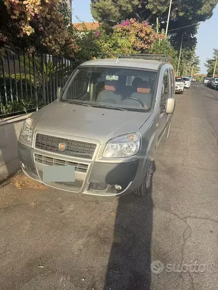 Usata Fiat Doblò 85 CV (62 kW) 2006 Grigio Monovolume
