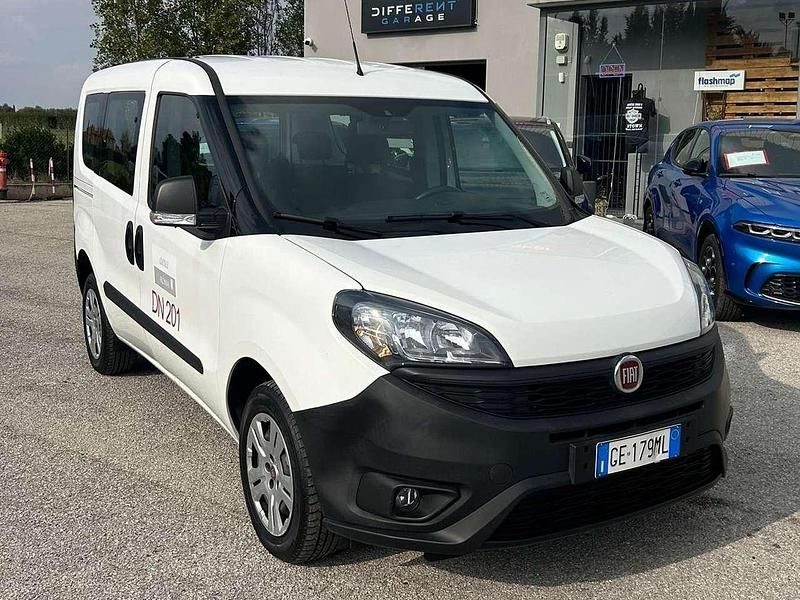 Bianco Usata 2021 Fiat Doblò Easy Monovolume | 14.500 € (Buon prezzo) - Immagine 1/4