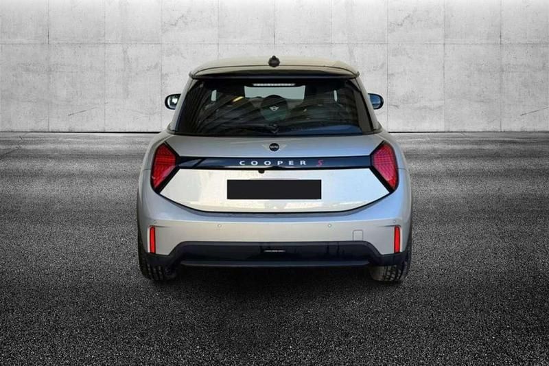 Usata Mini Cooper S Classic 204 CV (150 kW) 2025 Argento Utilitaria