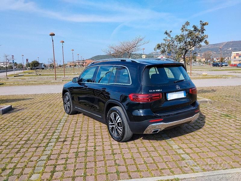 Usata Mercedes GLB180 Advanced 116 CV (85 kW) 2024 Nero SUV