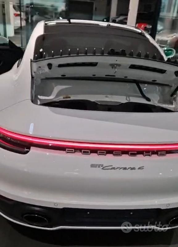 Usata Porsche 911 Carrera 4 385 CV (283 kW) 2022 Bianco Coupé