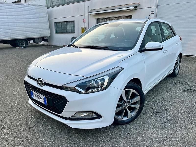 Usata Hyundai i20 84 CV (61 kW) 2018 Bianco Berlina