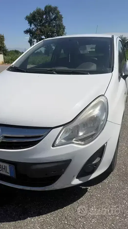 Usata Opel Corsa 69 CV (50 kW) 2012 Bianco Utilitaria