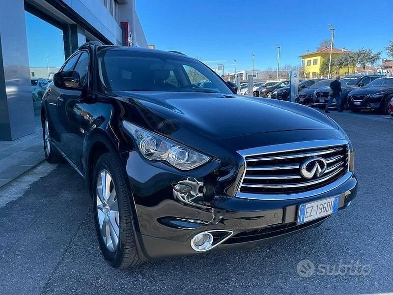 Usata Infiniti QX70 238 CV (175 kW) 2015 Nero SUV