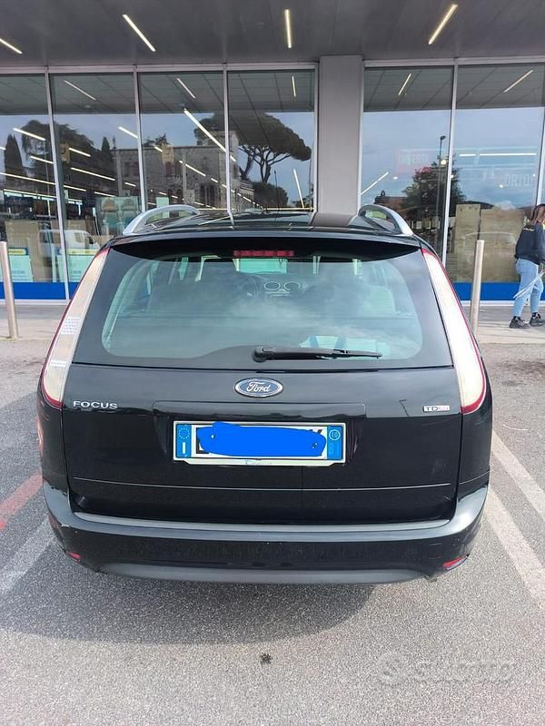 Usata Ford Focus Trend 109 CV (80 kW) 2010 Nero Station wagon