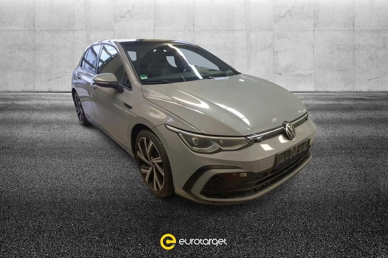 Usata VW Golf VIII R-line 150 CV (110 kW) 2023 Grigio pastello Berlina