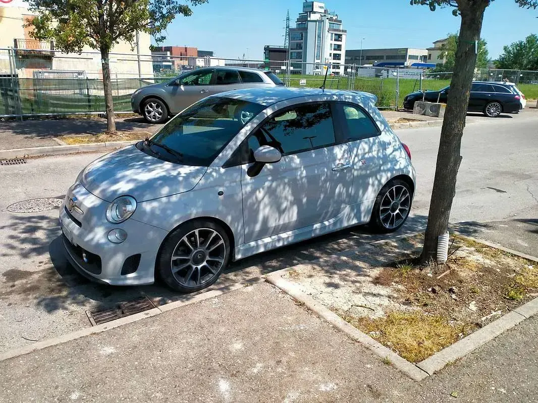 Usata Abarth 595 Custom 135 CV (99 kW) 2014 Grigio Utilitaria