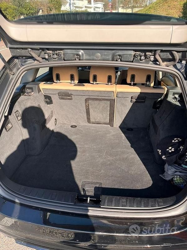 Nero Usata 2008 BMW 320 Station wagon | 2500 € (Buon prezzo) - Immagine 1/4