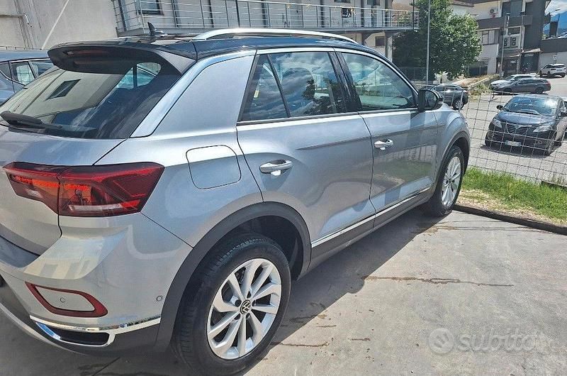 Usata VW T-Roc Style 150 CV (110 kW) 2023 Grigio SUV
