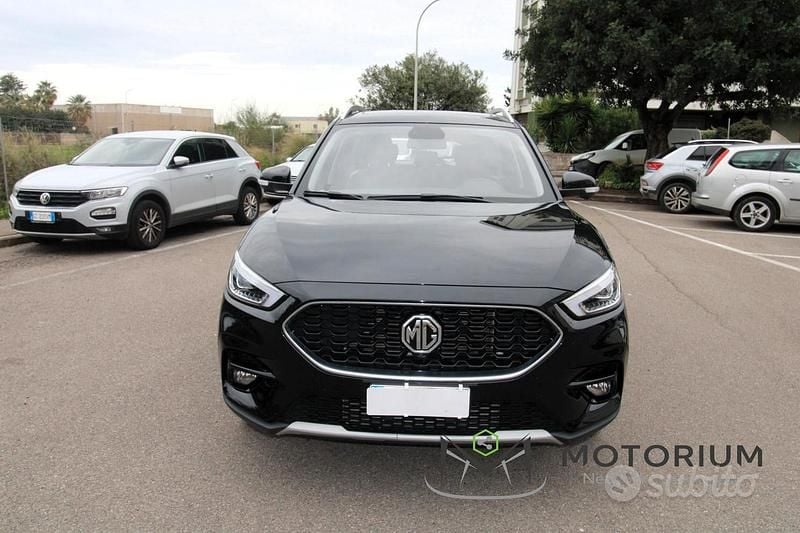 Usata MG ZS Luxury 111 CV (81 kW) 2023 Nero SUV