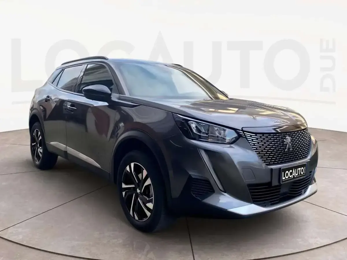 Usata Peugeot 2008 Allure 131 CV (96 kW) 2023 Grigio SUV
