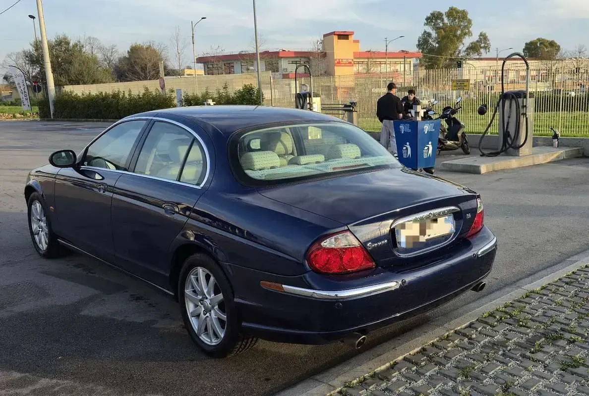 Usata Jaguar S-Type Executive 238 CV (175 kW) 2002 Blu/azzurro Berlina