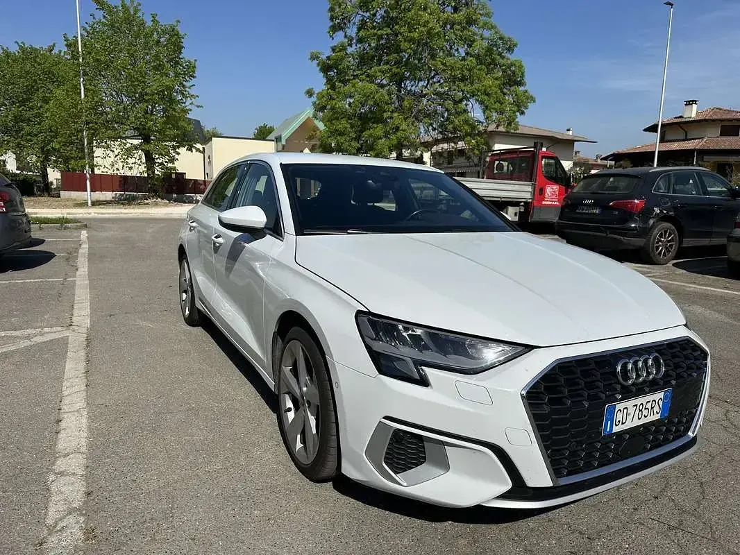 Begagnad Audi A3 Advanced 150 HK (110 kW) 2021 Sedan