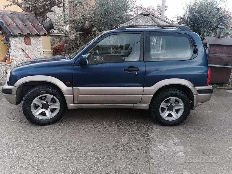 Usata Suzuki Vitara 2002 Blu SUV