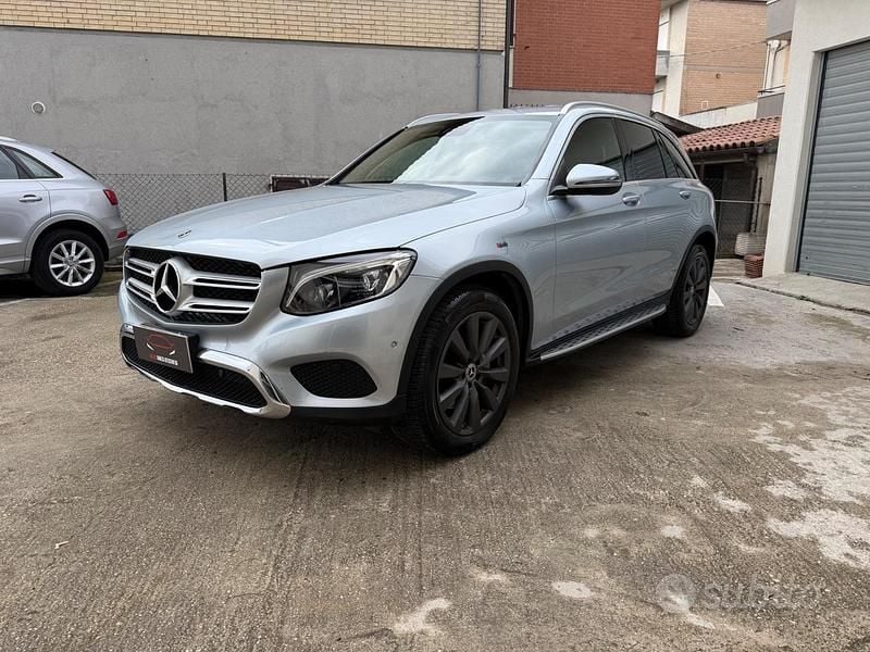 Usata Mercedes GLC250 Exclusive 204 CV (150 kW) 2018 Grigio SUV