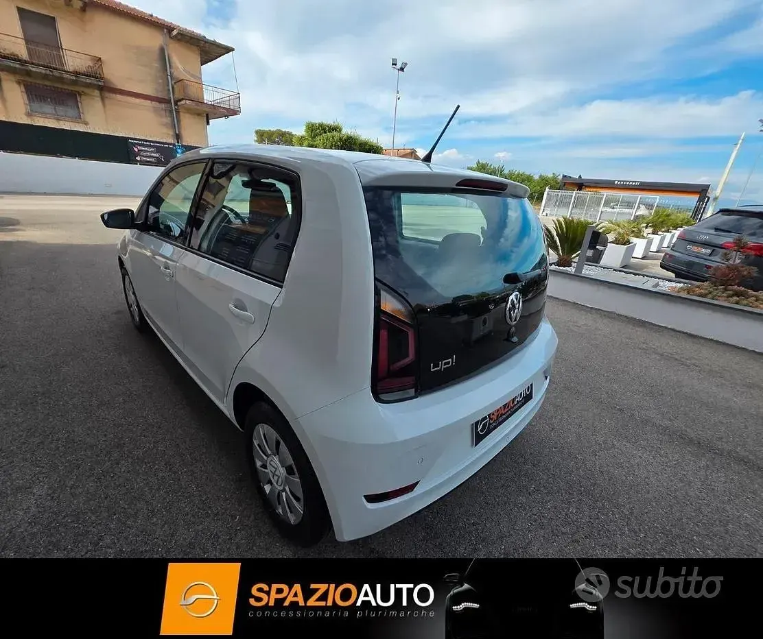 Usata VW up! Edition 68 CV (50 kW) 2022 Bianco Utilitaria