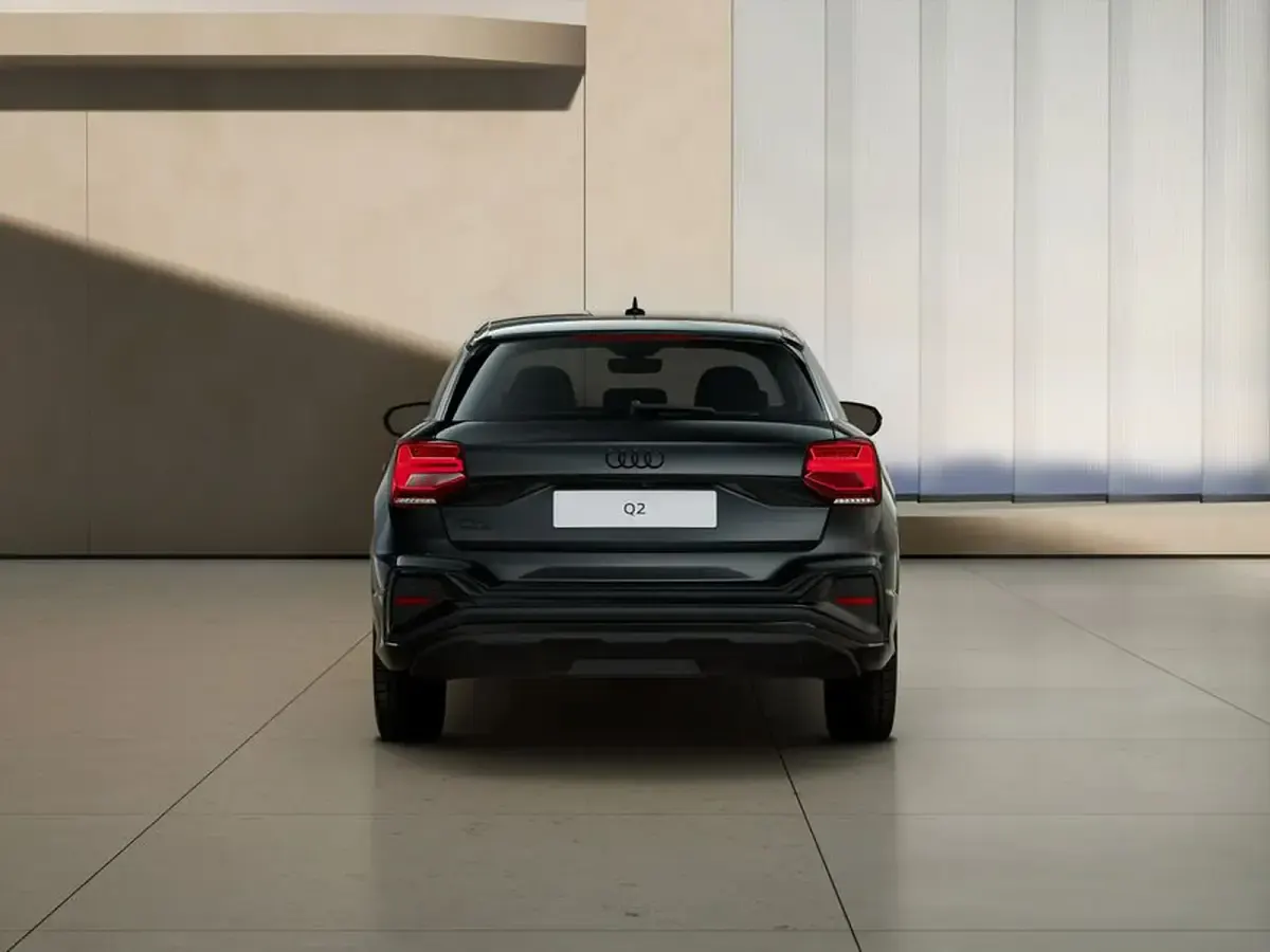 Nuova Audi Q2 S-Line 2026 Nero mito metallizzato SUV