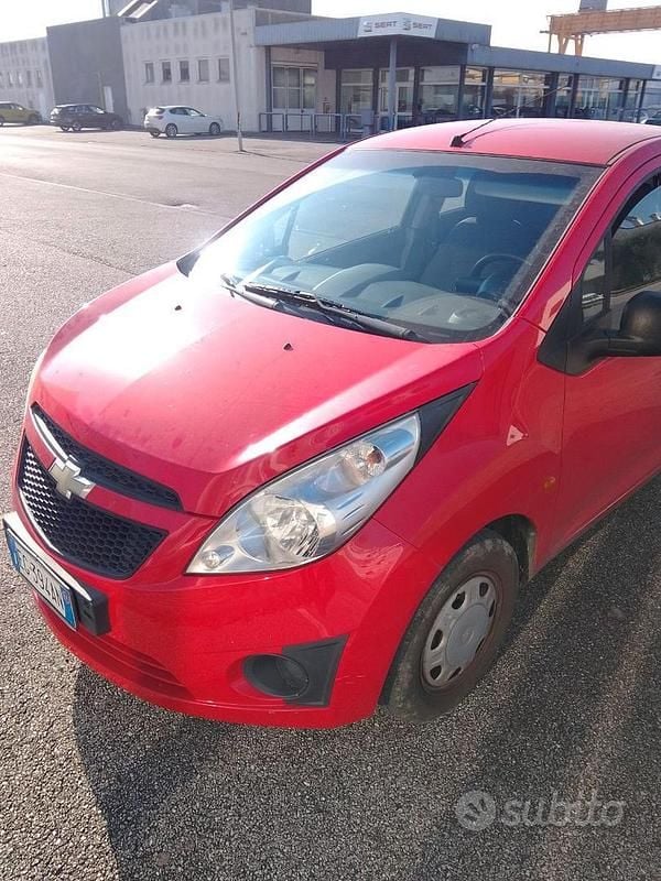 Rosso Usata 2011 Chevrolet Spark Utilitaria | 2300 € (Ottimo prezzo) - Immagine 1/4