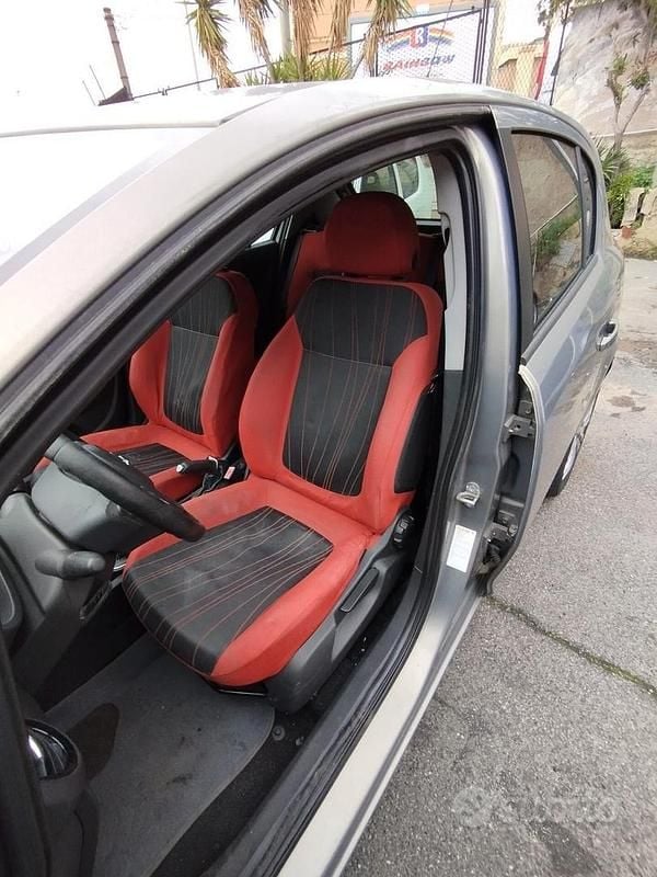 Usata Opel Corsa Cosmo 75 CV (55 kW) 2011 Grigio Utilitaria